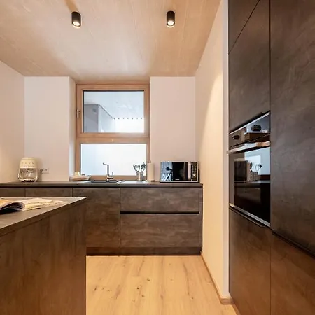 Grimminglofts 7 *